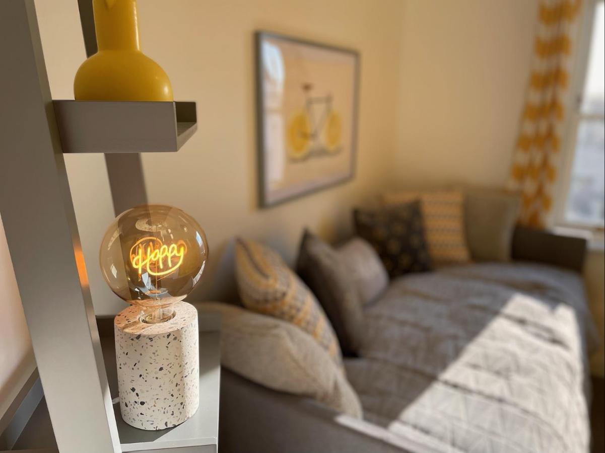 East Walls Apartment Chichester Bagian luar foto